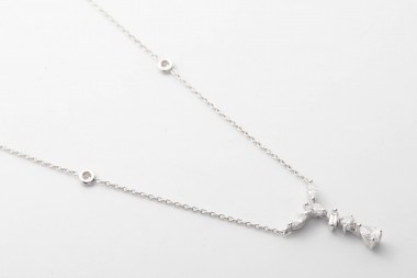COLLAR CON BRILLANTES