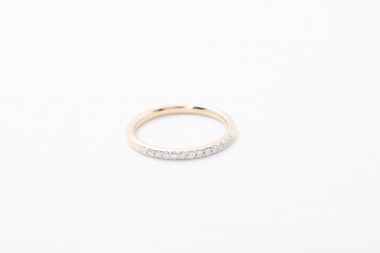 Anillo rivier en oro rosado