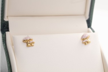 Par de aretes para bebé hongos