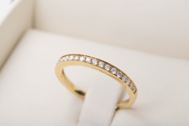 SORTIJA CON BRILLANTES