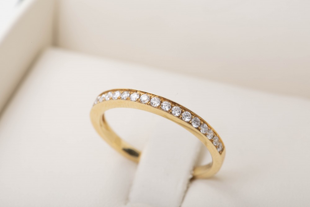 SORTIJA CON BRILLANTES