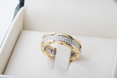 SORTIJA / DIJE  CON BRILLANTES