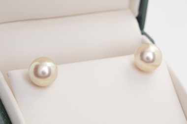 Par de aretes perlas