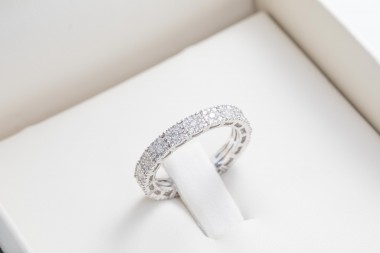 Anillo con diamantes