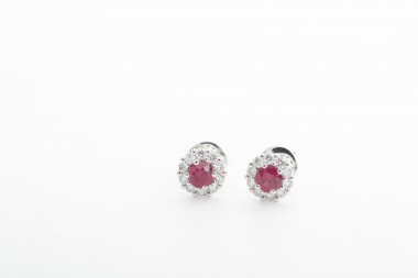 Aretes con rubís y diamantes