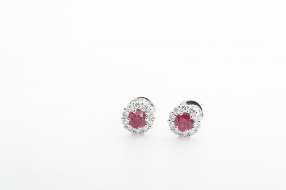 Aretes con rubís y diamantes