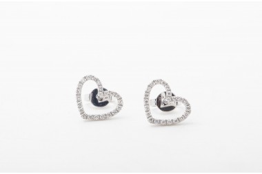 Aretes corazones con diamantes