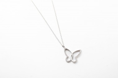 Collar mariposa con diamantes