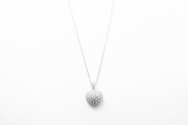 Collar corazón con diamantes