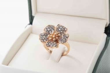 Anillo flor Moraglione