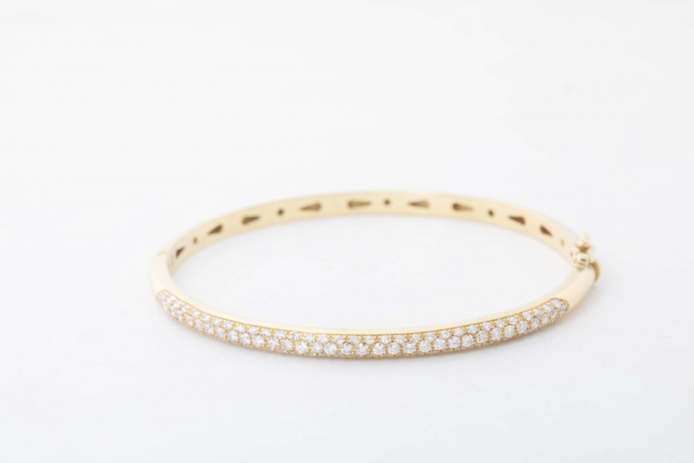Pulsera aro con diamantes pavé