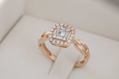 Anillo con diamantes
