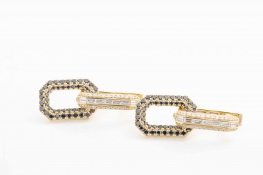 Aretes con diamantes negros