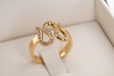Sortija oro con brillantes
