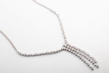Collar oro blanco con brillantes
