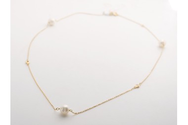 Collar con perlas y brillantes