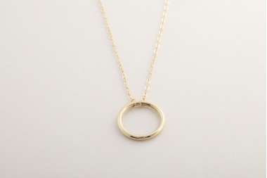 Collar círculo de la vida en oro amarillo